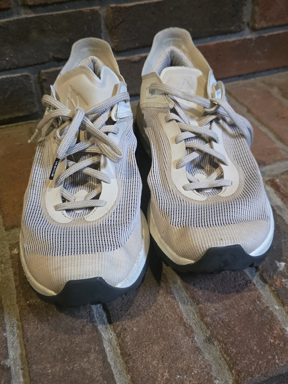 Vasque Men's size 11 Re:Connect Here Low Hiking Shoe